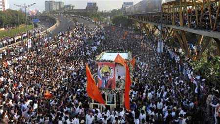 Bal Thackeray Dead body, Bal Thackeray Dead body photos, Bal Thackeray Dead body pics, Bal Thackeray Dead body pictures